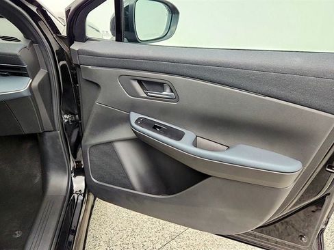 Used 2026 Nissan Leaf SV+ FWD image 23