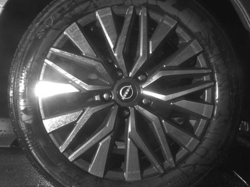 Used 2026 Nissan Altima 2.5 SV FWD image 14