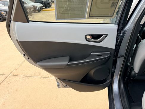 Used 2019 Hyundai Kona Ultimate FWD image 19
