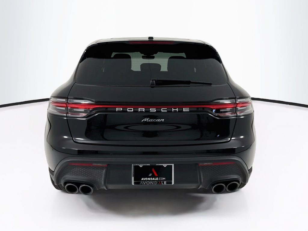 Certified 2025 Porsche Macan AWD/4WD image 10