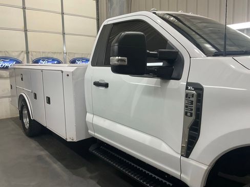 Used 2023 Ford F350 XL w/ XL Chrome Package AWD/4WD image 4