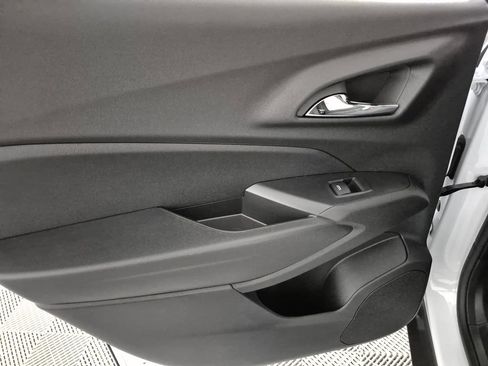 New 2026 Chevrolet Trax RS image 23