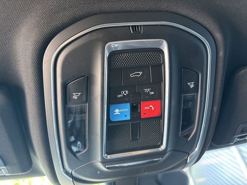 Used 2022 Jeep Grand Cherokee Altitude image 47