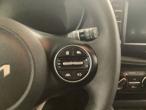 Used 2023 Kia Soul LX image 12