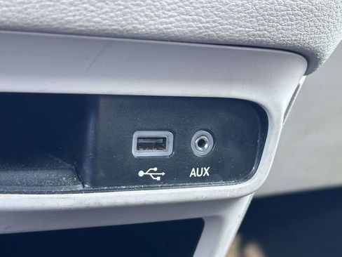 Used 2019 Chrysler Pacifica Limited image 10