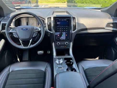 Used 2024 Ford Edge ST-Line image 11