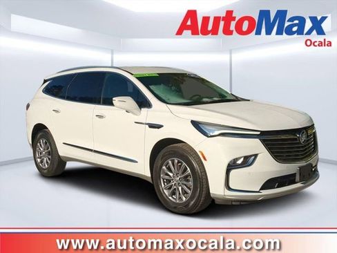 Used 2024 Buick Enclave Essence w/ LPO, Floor Liner Package FWD image 1