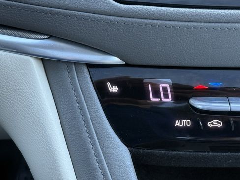 Used 2017 Cadillac XT5 Luxury w/ Driver Awareness Package image 41