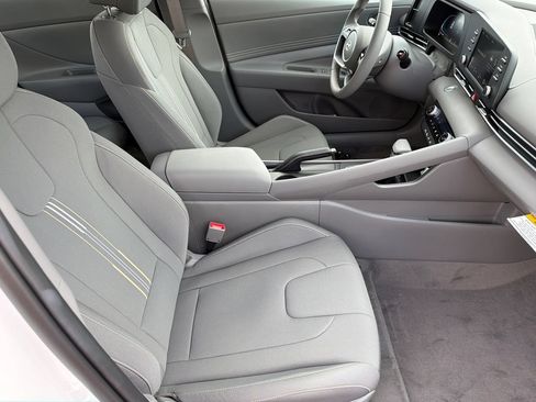 New 2026 Hyundai Elantra SEL Sport FWD image 14