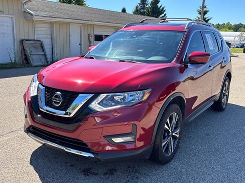 Used 2020 Nissan Rogue SV w/ Sun & Sound Touring Package AWD/4WD image 12