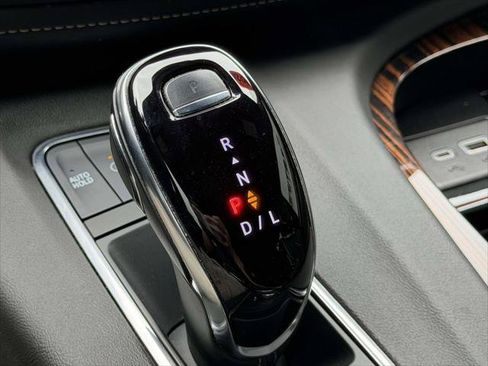Used 2024 Cadillac Escalade ESV Premium Luxury AWD/4WD image 35