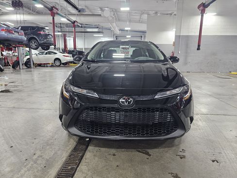 Used 2021 Toyota Corolla LE w/ Carpet Mat Package (TMS) image 13