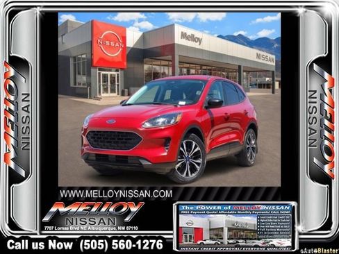 Used 2022 Ford Escape SE w/ SE Sport Appearance Package AWD/4WD image 1
