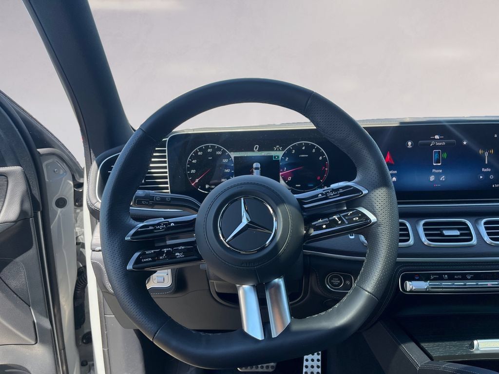 Certified 2026 Mercedes-Benz GLS 580 4MATIC image 9