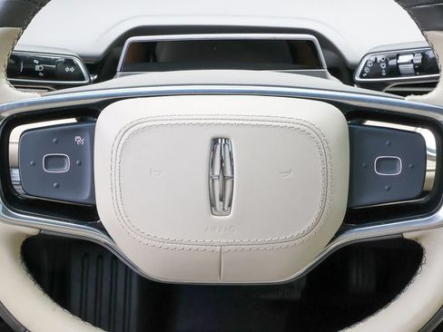 Used 2024 Lincoln Nautilus Reserve w/ Equipment Group 202A AWD/4WD image 11