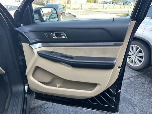 Used 2017 Ford Explorer 4WD image 9