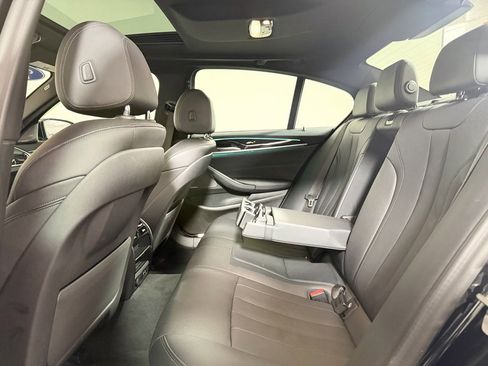 Used 2022 BMW 540i xDrive w/ Premium Package image 25