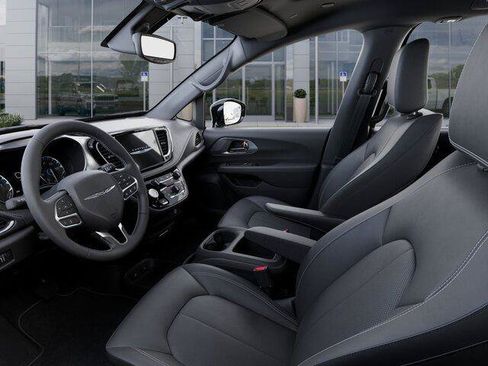 New 2026 Chrysler Pacifica Select AWD/4WD image 25