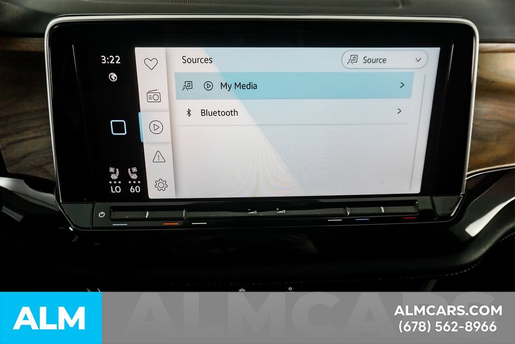 Used 2025 Volkswagen Atlas SE FWD image 35