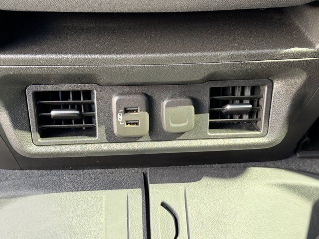 Used 2021 Chevrolet Silverado 1500 LT RWD image 14