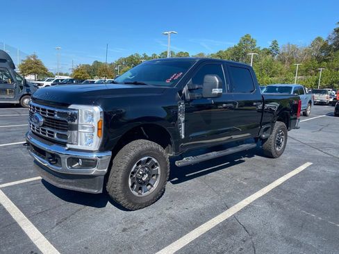 Used 2024 Ford F250 XLT AWD/4WD image 3