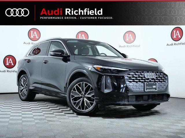 Certified 2025 Audi Q5 Premium w/ Premium Plus AWD/4WD image 1