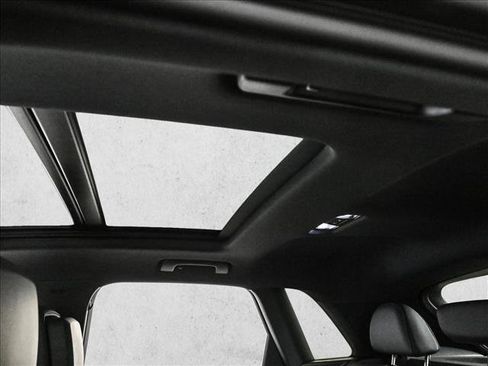 Certified 2025 Audi Q3 2.0T Premium w/ Convenience Package image 20