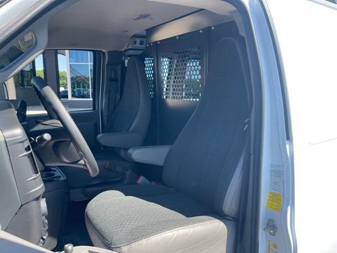 Used 2025 GMC Savana 2500 w/ Driver Convenience Package RWD image 16