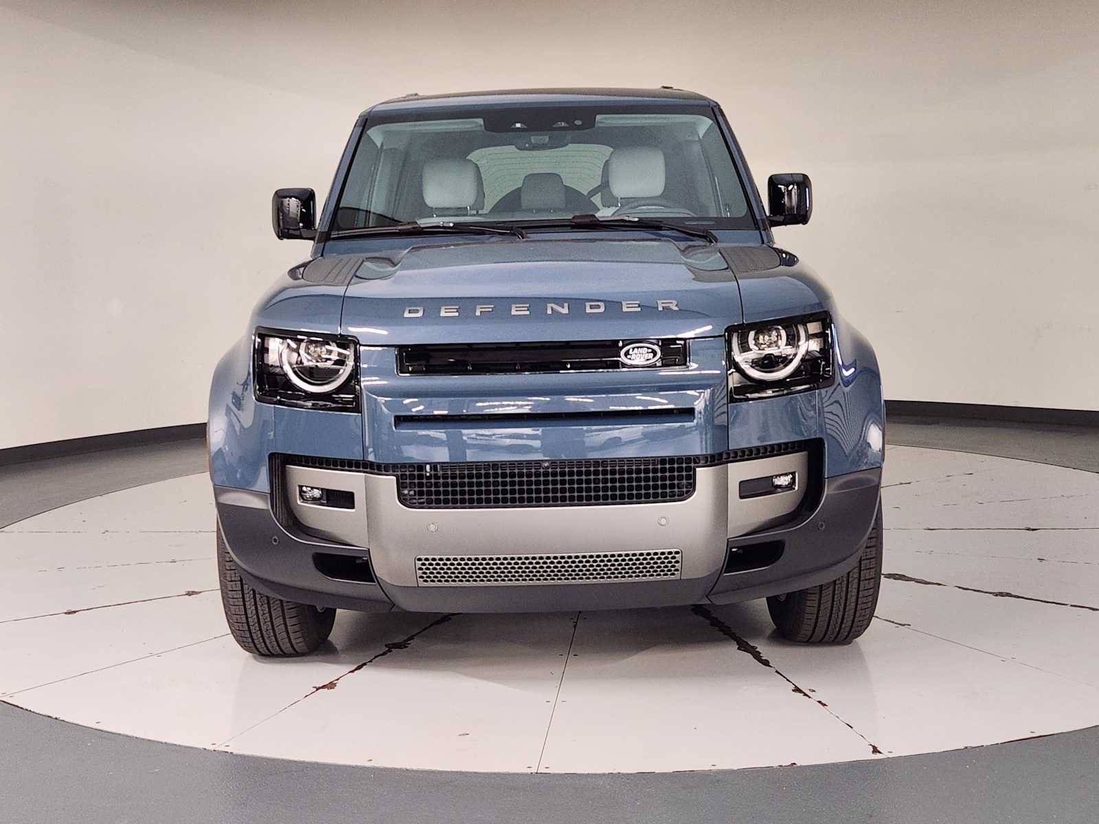New 2026 Land Rover Defender 110 S AWD/4WD image 9