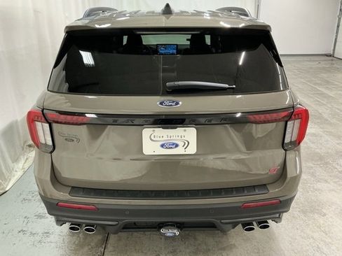 New 2026 Ford Explorer ST w/ Sun And Sound Package image 4