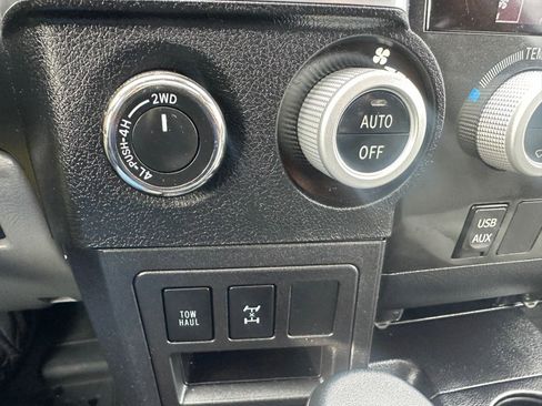 Used 2019 Toyota Sequoia SR5 image 25