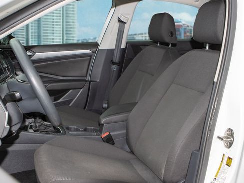 Used 2019 Volkswagen Jetta R-Line image 15