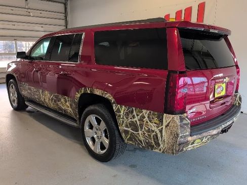 Used 2015 Chevrolet Suburban LT w/ Luxury Package AWD/4WD image 2