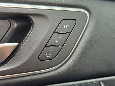 Used 2021 Nissan Rogue SL FWD image 17