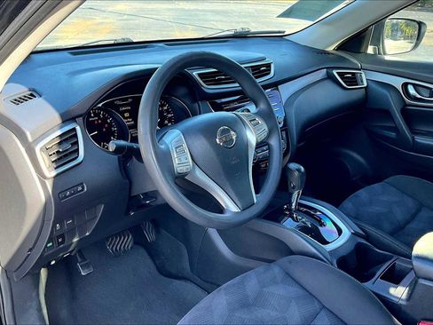 Used 2015 Nissan Rogue SV image 17