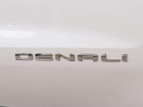 Used 2023 GMC Sierra 1500 Denali AWD/4WD image 17