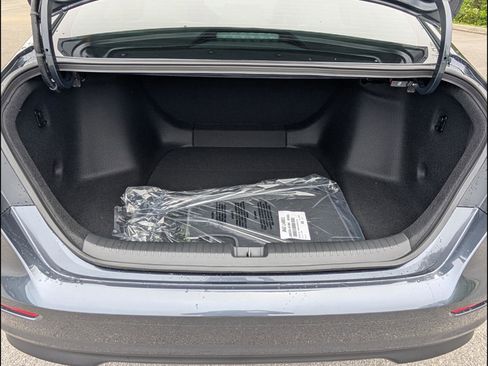 New 2026 Honda Accord LX image 14
