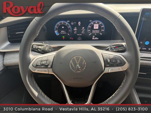 Used 2025 Volkswagen Tiguan S image 15