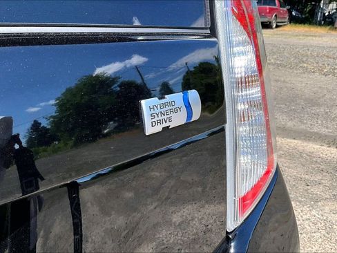 Used 2015 Toyota Prius Two FWD image 11
