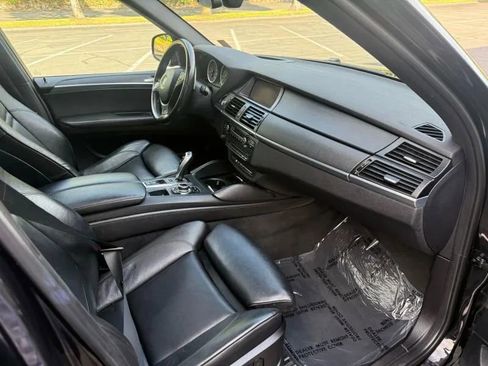 Used 2013 BMW X5 M image 10