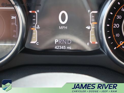 Used 2020 Jeep Wrangler Unlimited Sahara AWD/4WD image 28