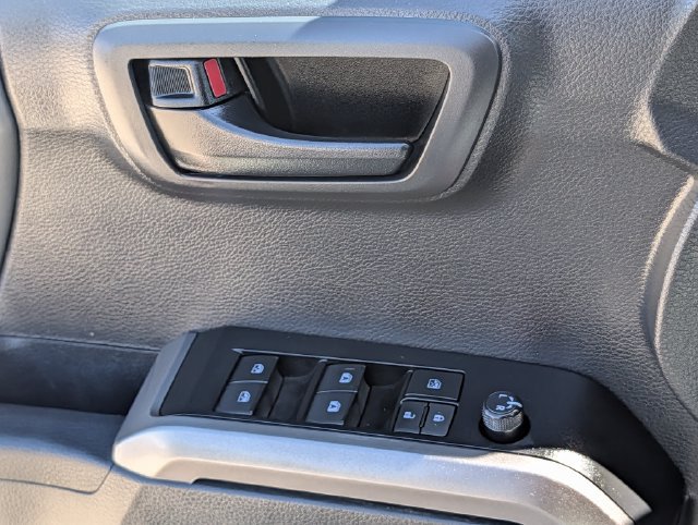 Used 2023 Toyota Tacoma SR5 AWD/4WD image 23