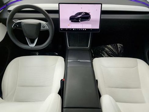 Used 2026 Tesla Model Y 2WD image 48