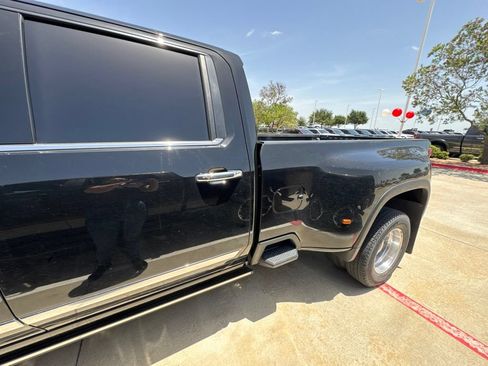 Used 2024 Chevrolet Silverado 3500 High Country w/ High Country Premium Package AWD/4WD image 19