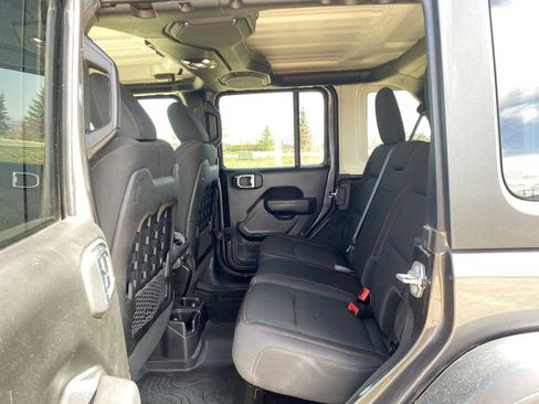 Certified 2022 Jeep Wrangler Unlimited Rubicon w/ Safety Group AWD/4WD image 38