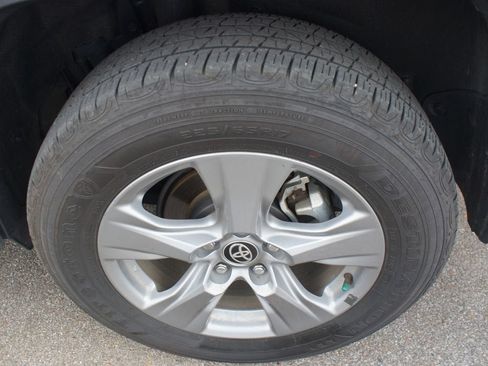Used 2025 Toyota RAV4 XLE w/ Weather Package AWD/4WD image 26