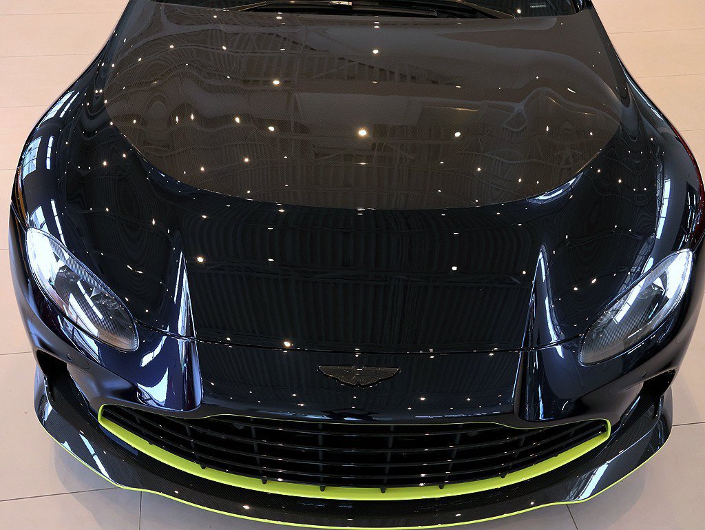 Used 2023 Aston Martin V12 Vantage RWD image 58