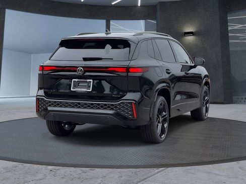 New 2026 Volkswagen Tiguan SE R-Line AWD/4WD image 4