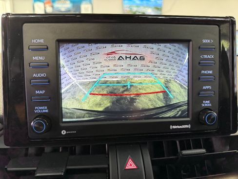 Used 2022 Toyota RAV4 XLE image 25