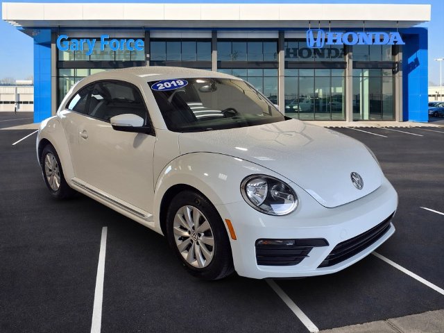 Used 2019 Volkswagen Beetle 2.0T S FWD image 1